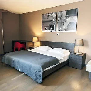 Nitro Apartment